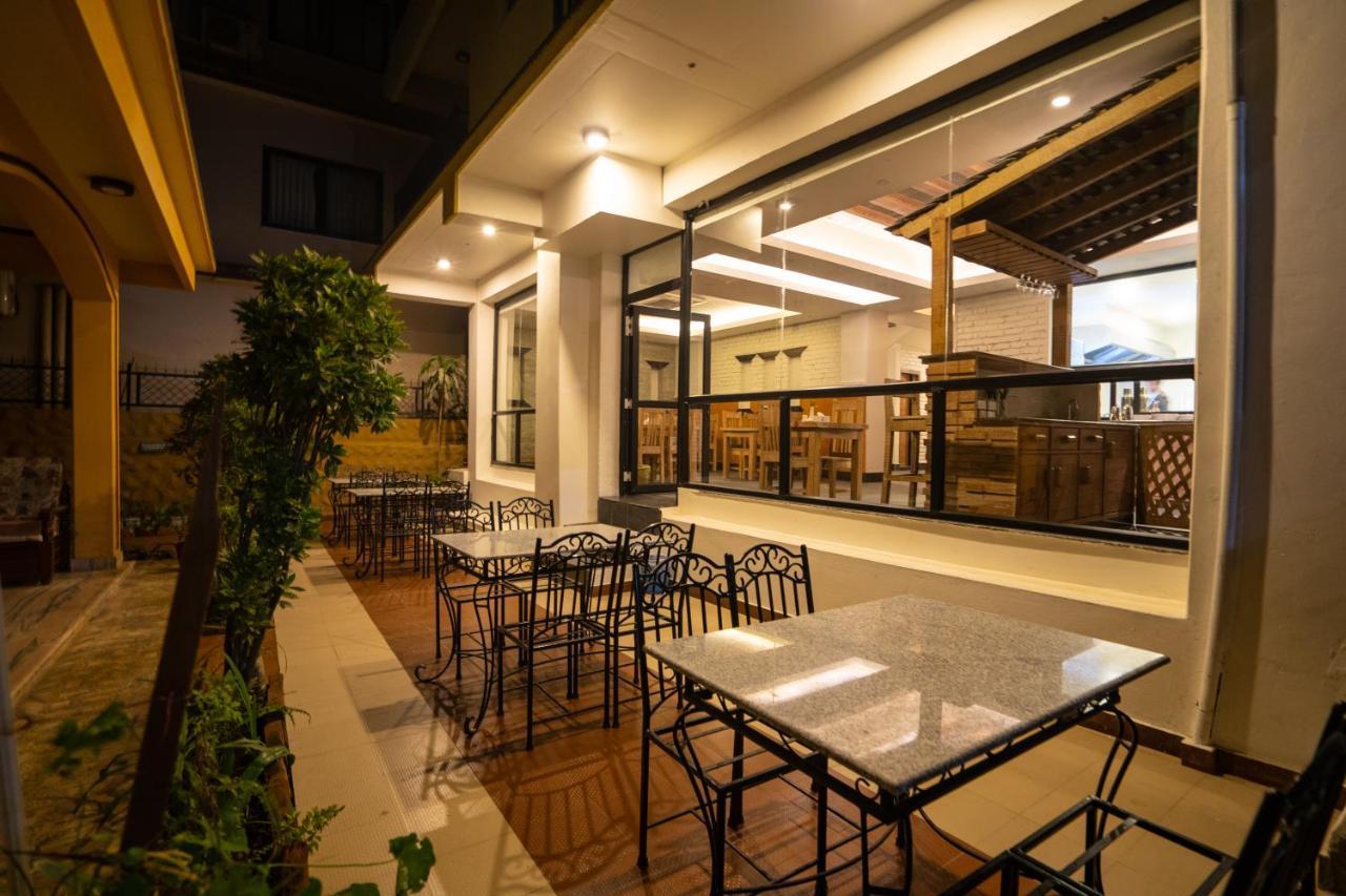 Hotel Mera Peak Private Limited 포카라 외부 사진